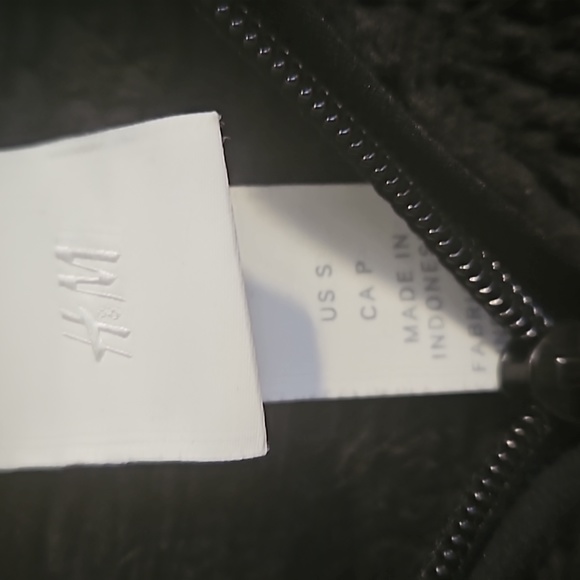 Sweater 1/4 zip - Picture 2 of 2